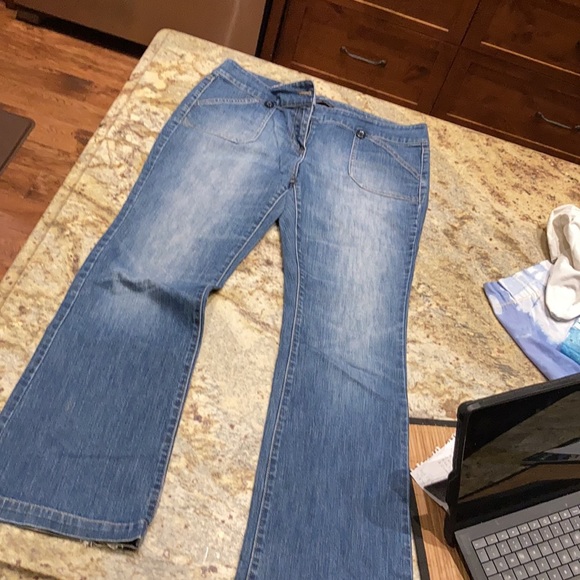 Jeans - Picture 16 of 16